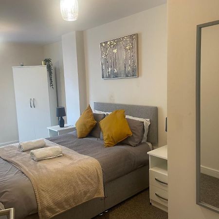 Stylish Two Bed In The Heart Of The City เบอร์มิงแฮม ภายนอก รูปภาพ