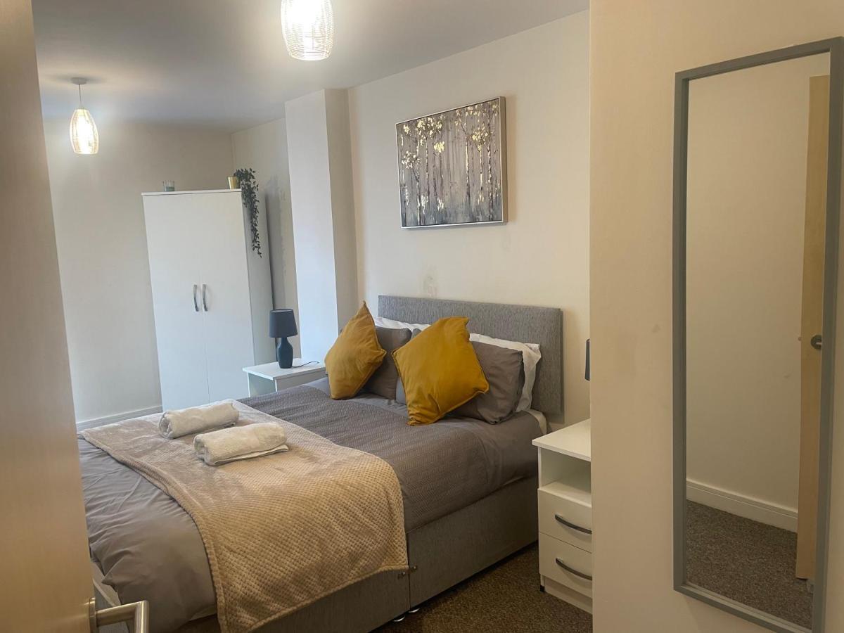 Stylish Two Bed In The Heart Of The City เบอร์มิงแฮม ภายนอก รูปภาพ